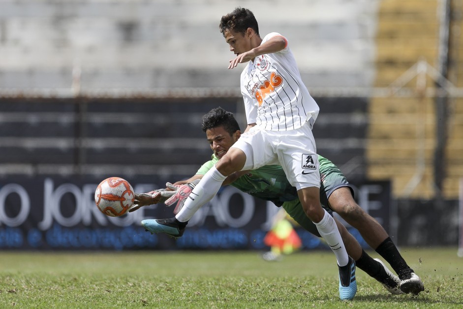 Timozinho Sub17 em jogo contra o Paulista, pelo estadual da categoria