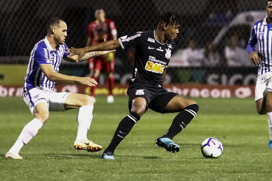 Junior Urso no duelo contra o Avaí, pelo Brasileirão, na Ressacada