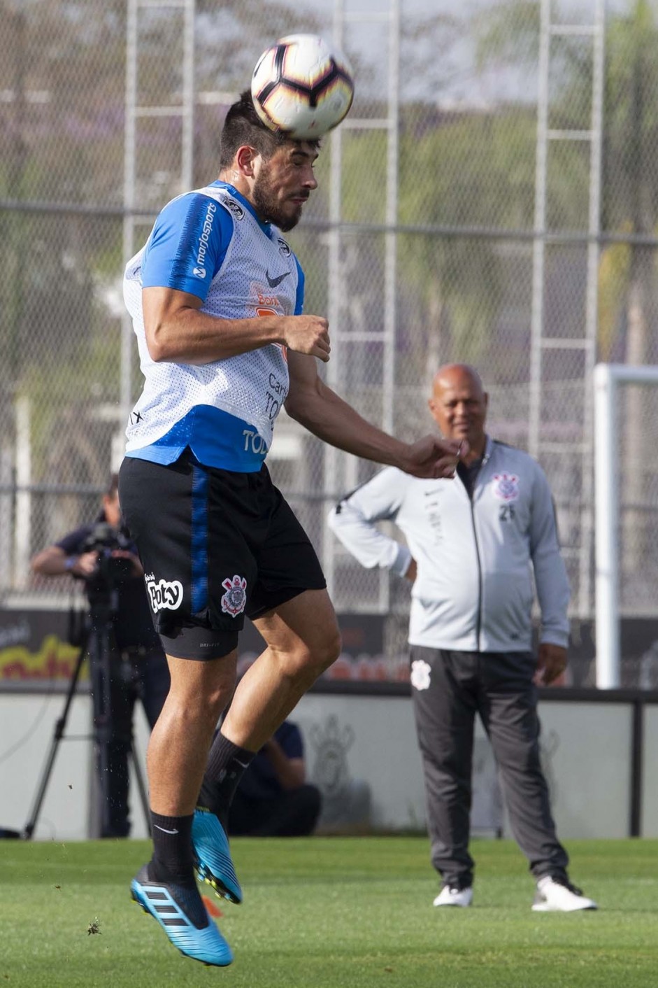 Bruno Méndez durante primeiro treino preparatório para jogo contra o ...