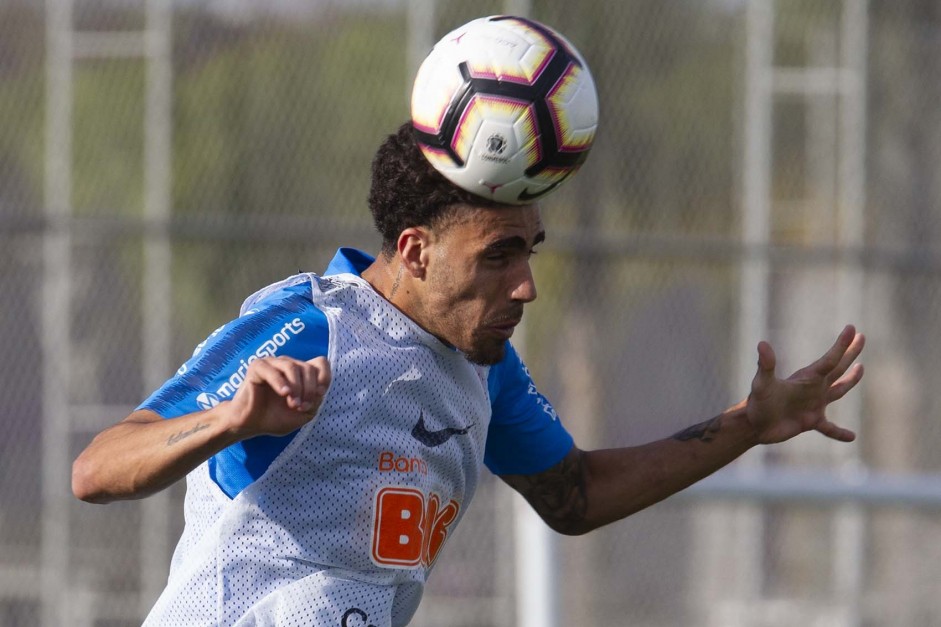 Gabriel durante primeiro treino preparatrio para jogo contra o Fluminense, pela Sul-Americana