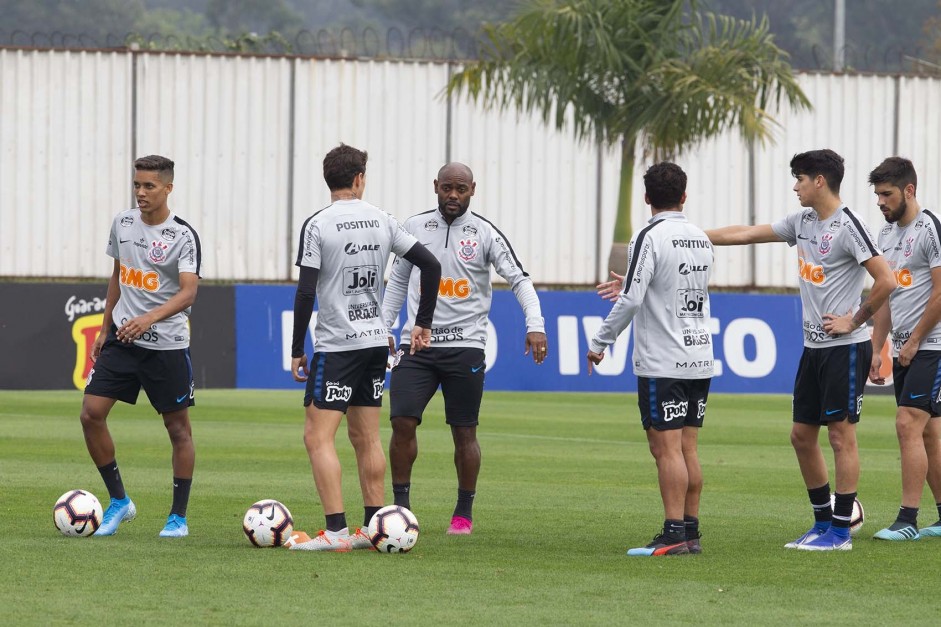 Pedrinho, Love e companheiros no ltimo treino preparatrio para embate contra o Fluminense