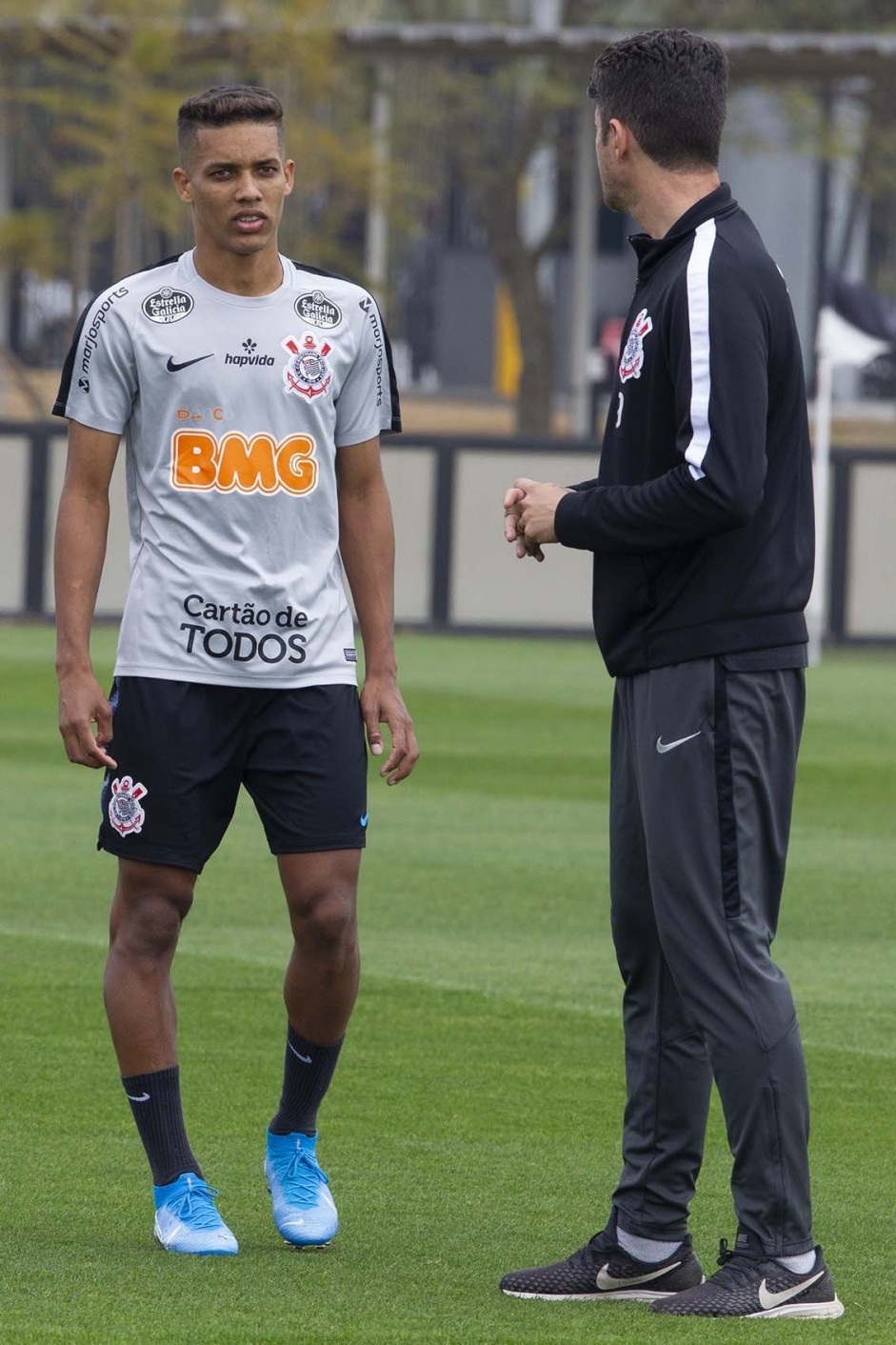 Pedrinho volta ao treinar pelo Corinthians nesta tera-feira, no CT Joaquim Grava