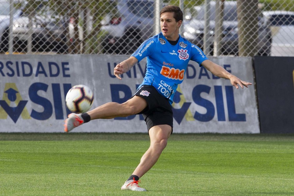 Vital durante primeiro treino preparatório para jogo contra o Fluminense, pela Sul-Americana