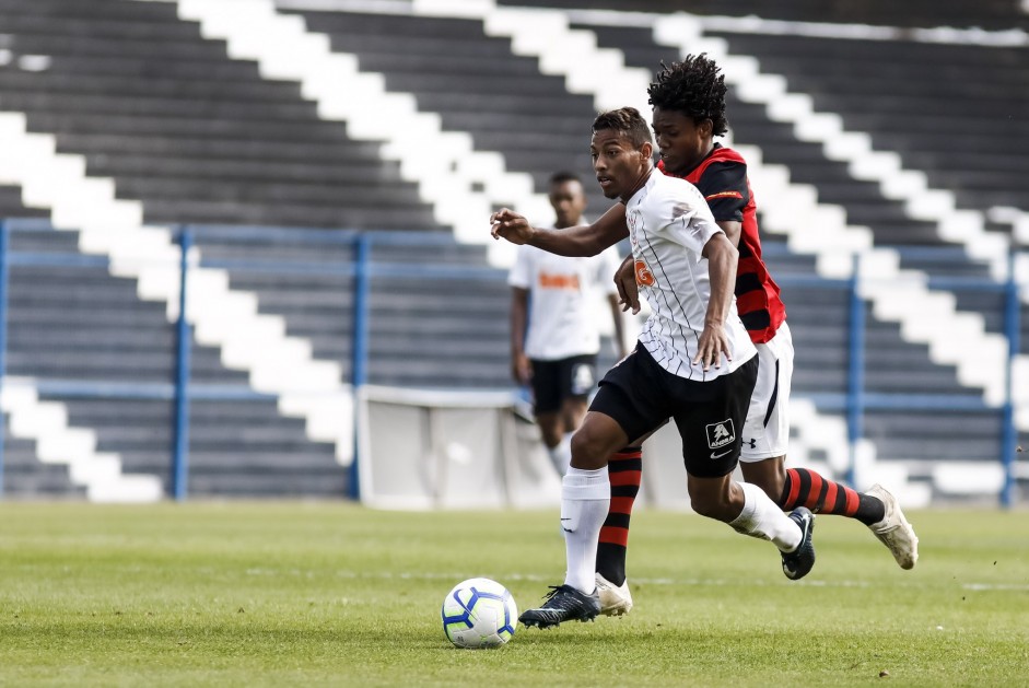 Felipe Torres no jogo contra o Sport, pelo Campeonato Brasileiro Sub-20