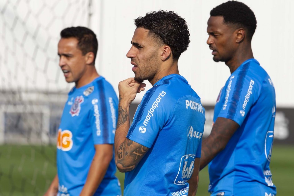 Jadson, Gabriel e Ren finaliza preparao para jogo contra o Fluminense, pela Sul-Americana