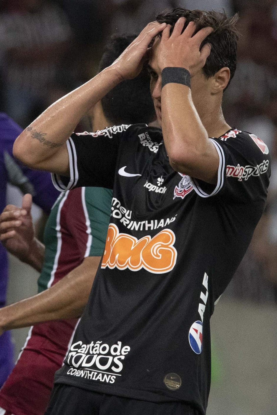 Vital durante duelo contra o Fluminense, pela Sul-Americana, no Maracan