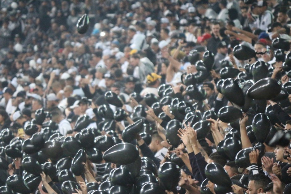 Torcida do Corinthians  conhecida por acompanhar o time em qualquer situao