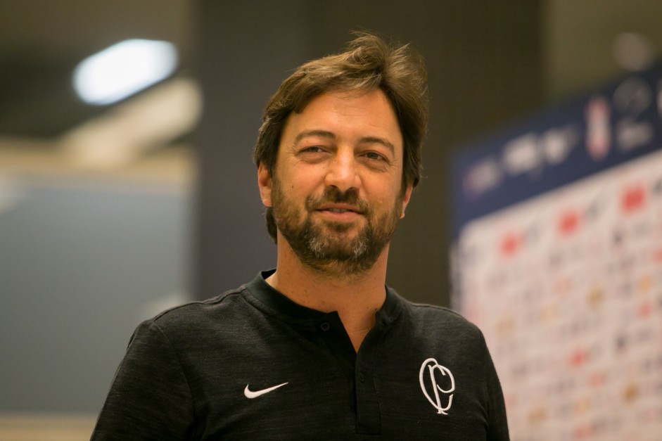 Duilio diz que entrega do CT para base é a prioridade do clube