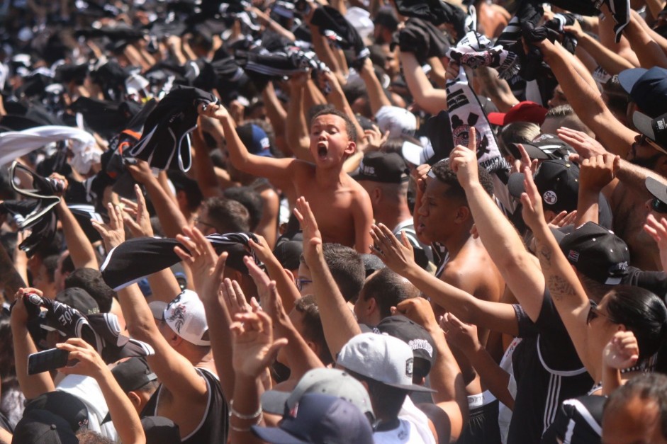 Arena Corinthians recebeu bela festa da torcida alvinegra