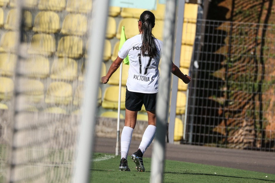 Atacante Victória na partida contra o Flamengo, pelo Brasileirão Feminino 2019