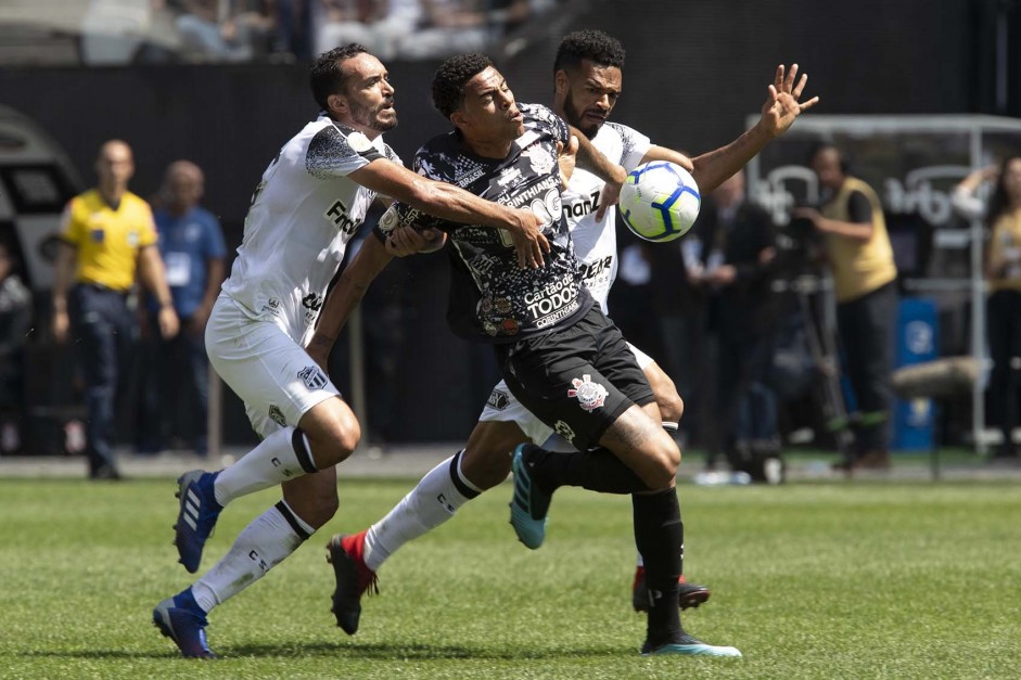 Gustagol durante jogo contra o Ceará, pelo Brasileirão, na Arena Corinthians
