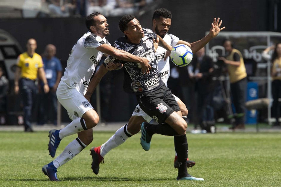 Gustagol durante jogo contra o Cear, pelo Brasileiro, na Arena Corinthians