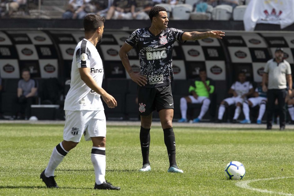 Gustavo durante jogo contra o Cear, pelo Brasileiro, na Arena Corinthians