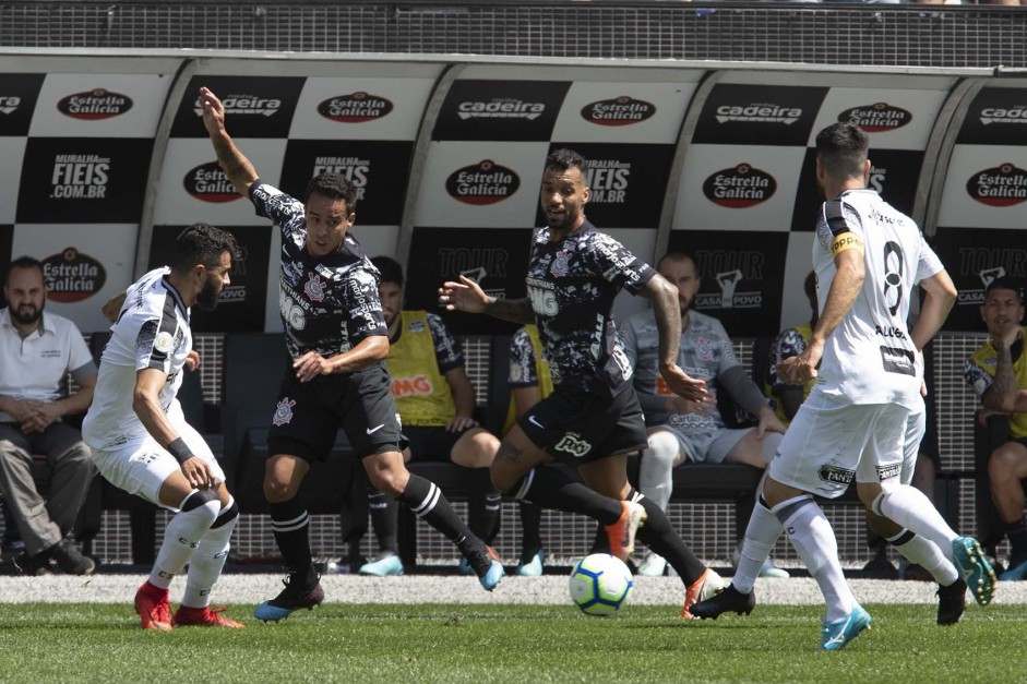 Jadson e Michel durante jogo contra o Cear, pelo Brasileiro, na Arena Corinthians