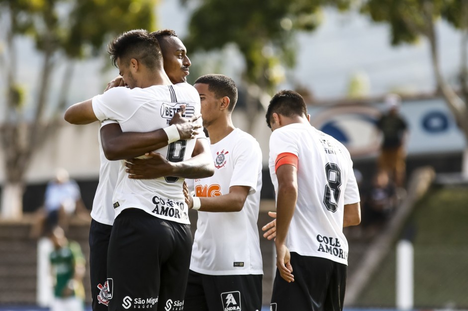 Corinthians enfrenta o Internacional pelo Brasileiro Sub-20