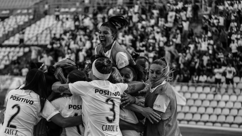 Timão Feminino bateu o Flamengo por 2 a 1 pela semi do Brasileiro feminino