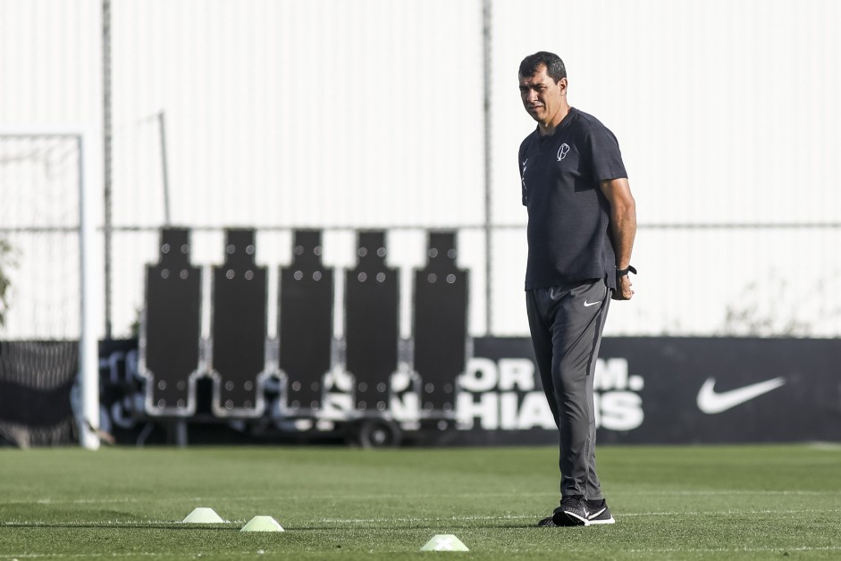 Fbio Carille durante treinamento de hoje no CT Joaquim Grava