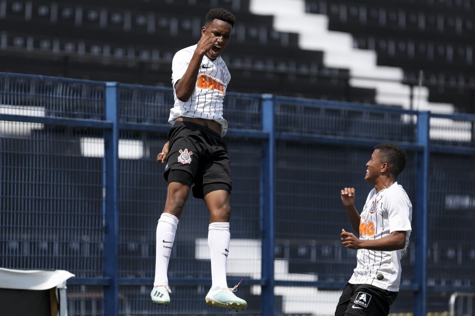 Corinthians enfrenta o Juventus pelo Campeonato Paulista Sub-17