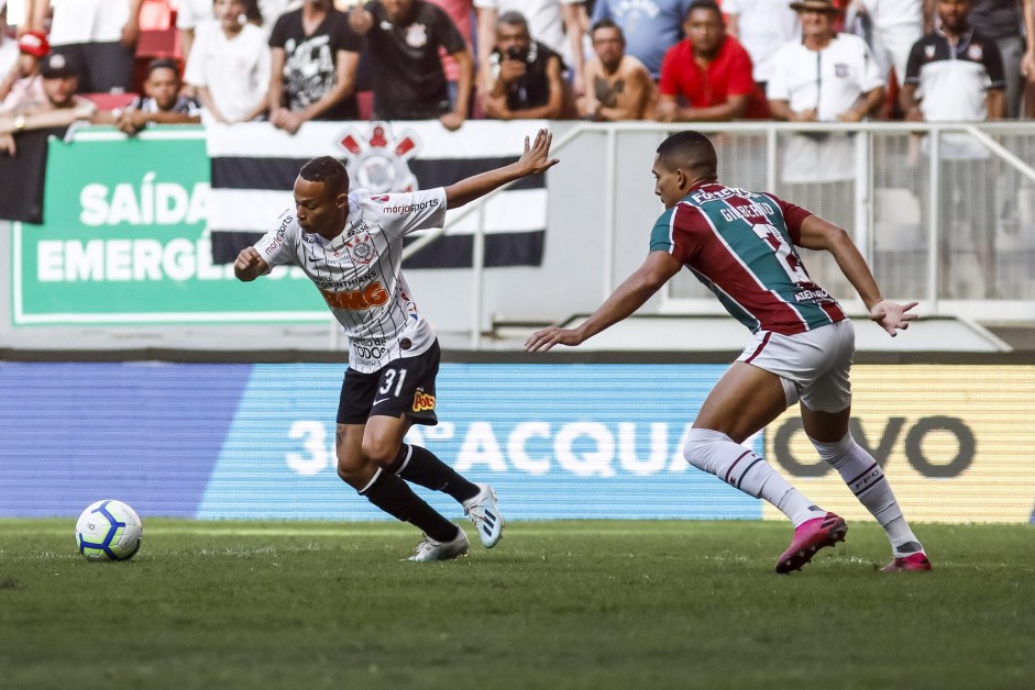 Garoto Janderson no jogo contra o Fluminense, pelo Brasileiro, no Man Garrincha