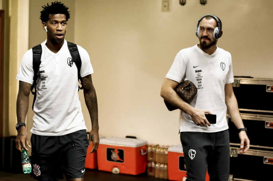Gil e Walter no vestiário do Mané Garrincha antes do jogo contra o Fluminense