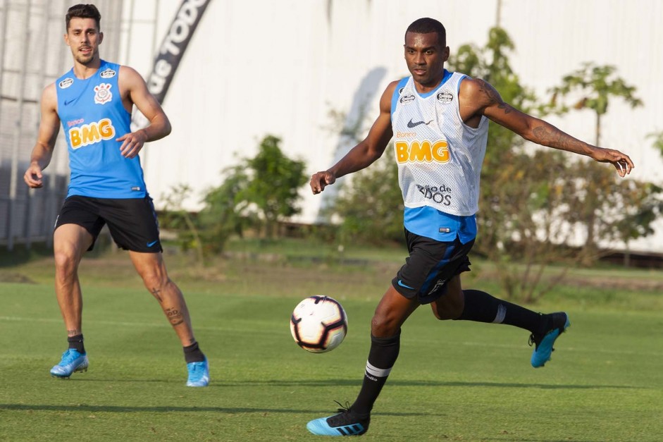 Marllon deve formar dupla com Bruno Mndez no embate com o Cruzeiro no sbado