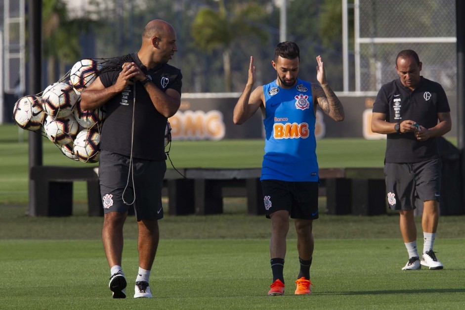 Mauro e Clayson volta aos treinos nesta segunda-feira para enfrentar o Del Valle