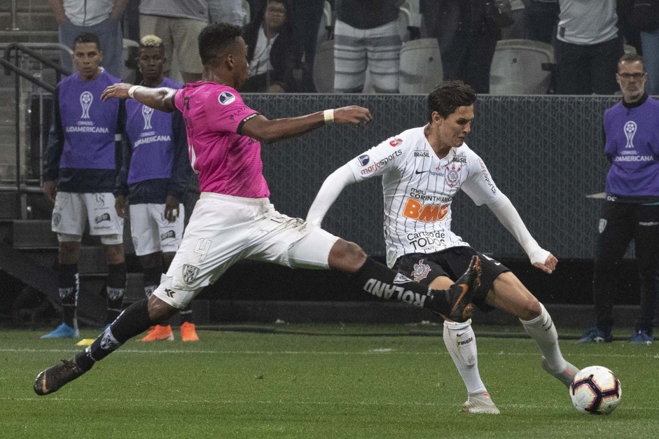 Vital no duelo contra o Del Valle, na Arena Corinthians, pela Copa Sul-Americana