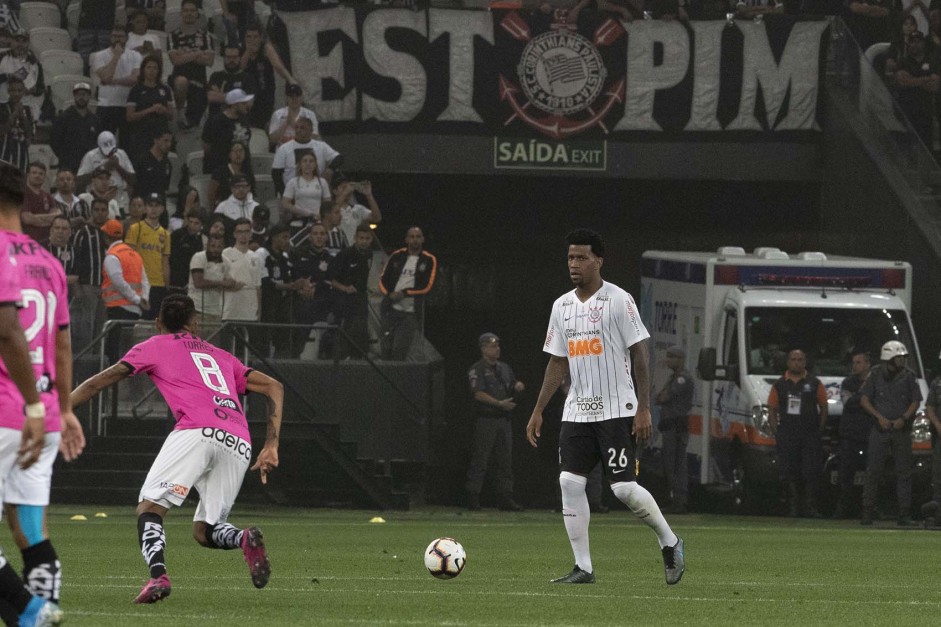 Zagueiro Gil no duelo contra o Del Valle, na Arena Corinthians, pela Copa Sul-Americana