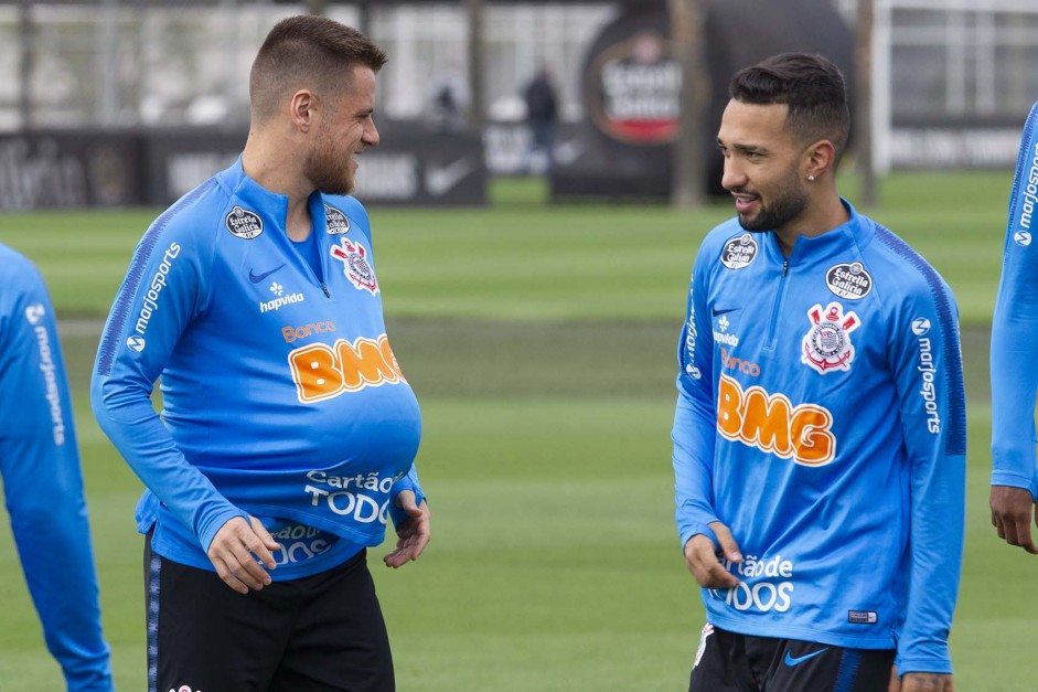 Ramiro e Clayson no primeiro treino preparatória para ...