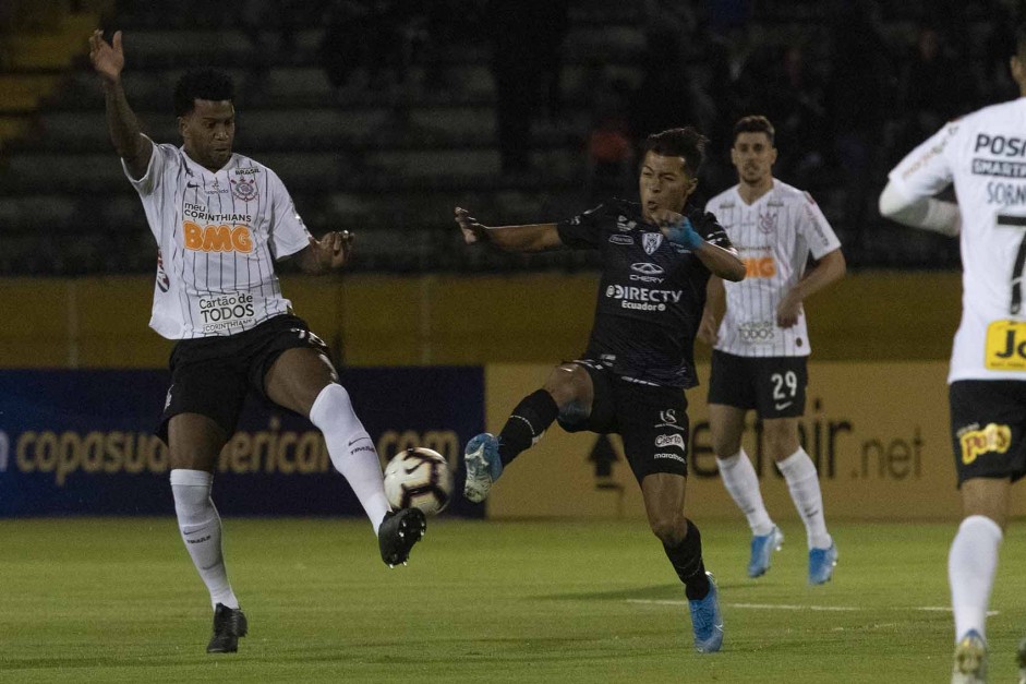 Gil marcou presena no ltimo jogo do Corinthians no Equador