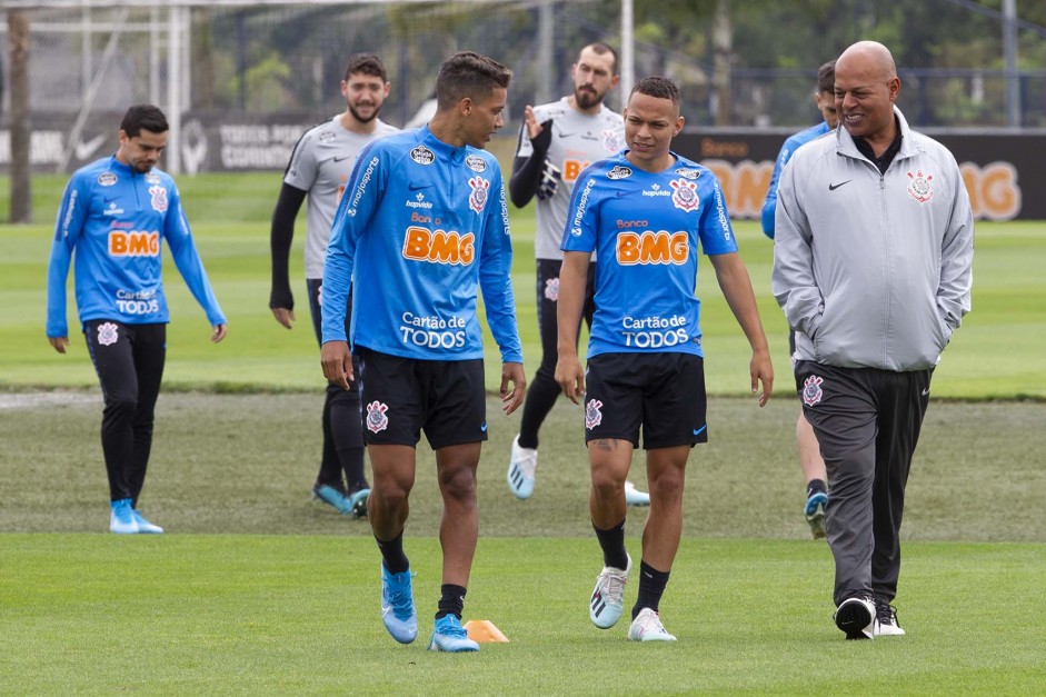 Pedrinho E Janderson Durante Ultimo Treino Antes Do Duelo Contra O