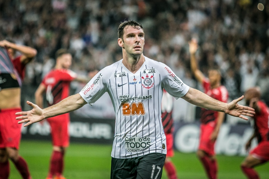 Argentino Boselli marcou o segundo gol do Corinthians contra o Athletico-PR, pelo Brasileiro