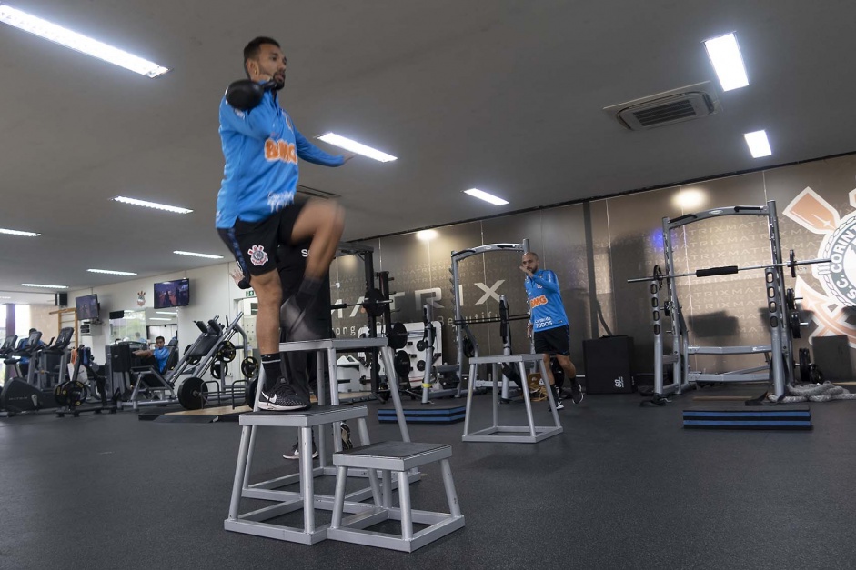 Clayson no último treino antes de enfrentar o Athletico-PR, pelo Brasileirão