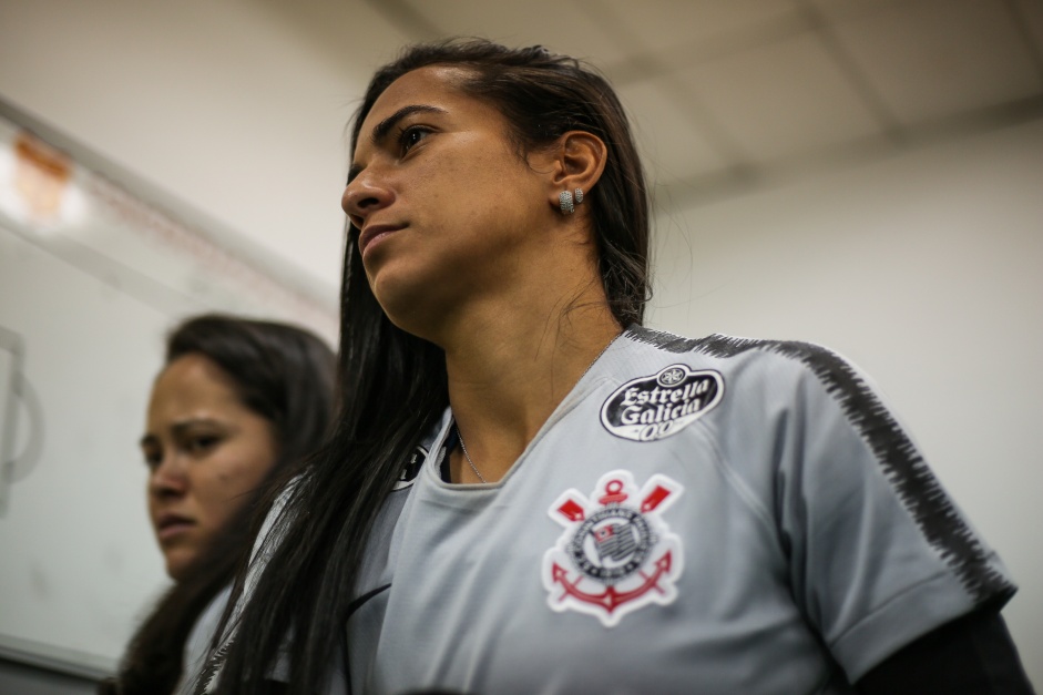 Paulinha durante jogo contra o Libertad/Limpeo pela Libertadores Feminina 2019