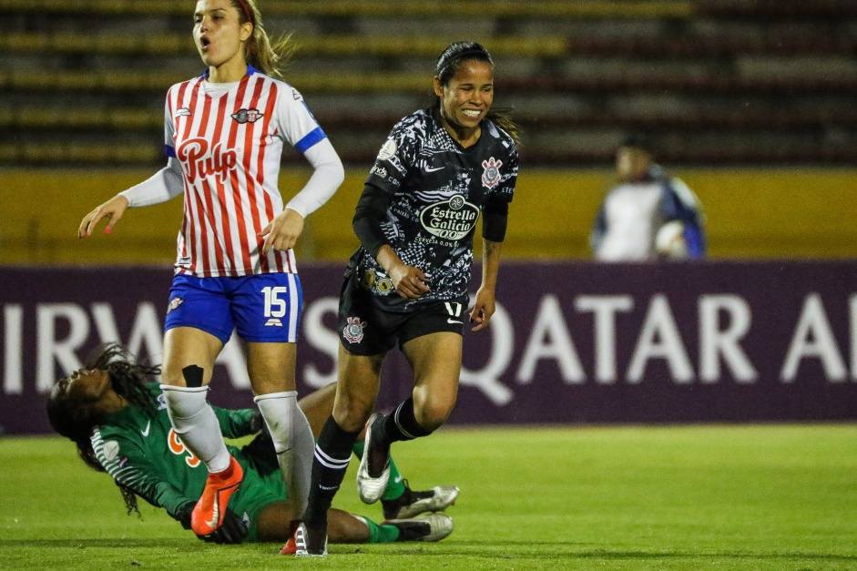 Vic durante jogo contra o Libertad/Limpeo pela Libertadores Feminina 2019