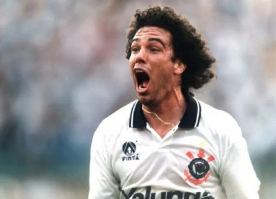 Casagrande anotou um hat-trick no Drbi em 1982 e mudou de patamar dentro do Corinthians