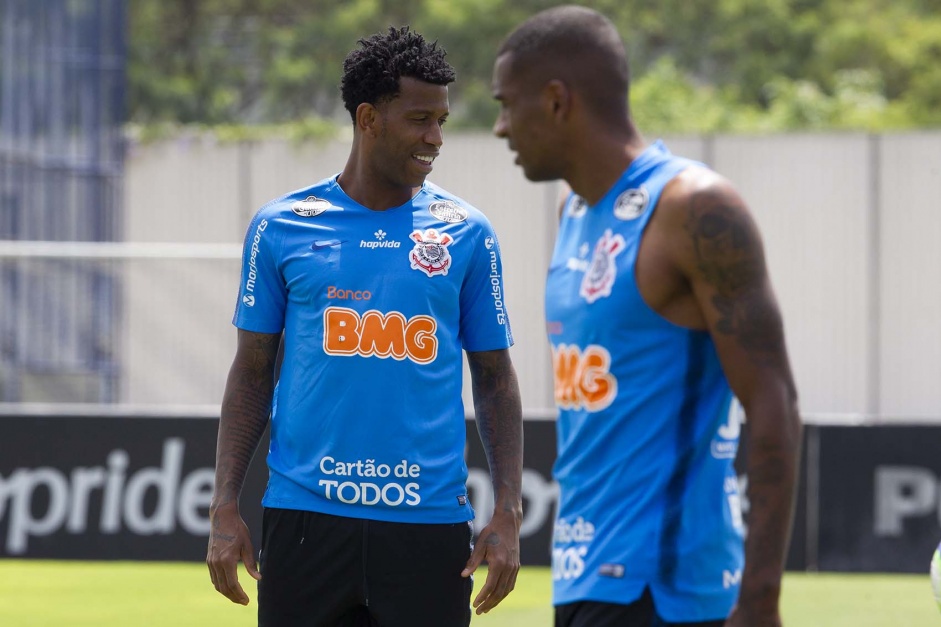 Gil e Marllon no ltimo treino antes do duelo contra o Flamengo, pelo Brasileiro