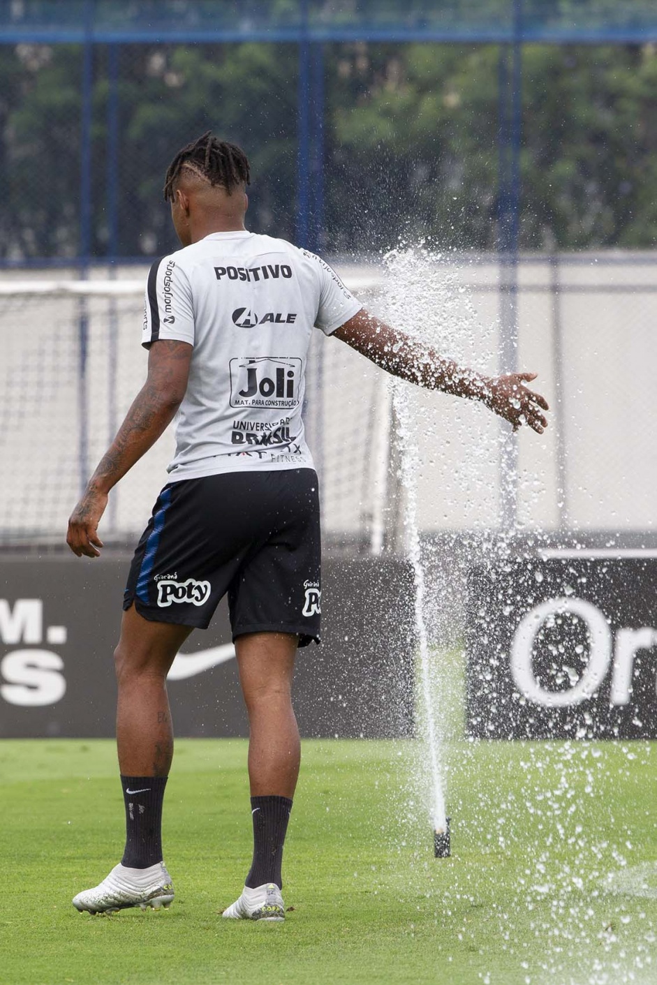 Matheus Jesus termina preparao para enfrentar o Fortaleza, pelo Brasileiro 2019