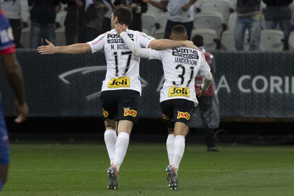 Boselli e Janderson no jogo contra o Fortaleza, pelo Campeonato Brasileiro, na Arena Corinthians