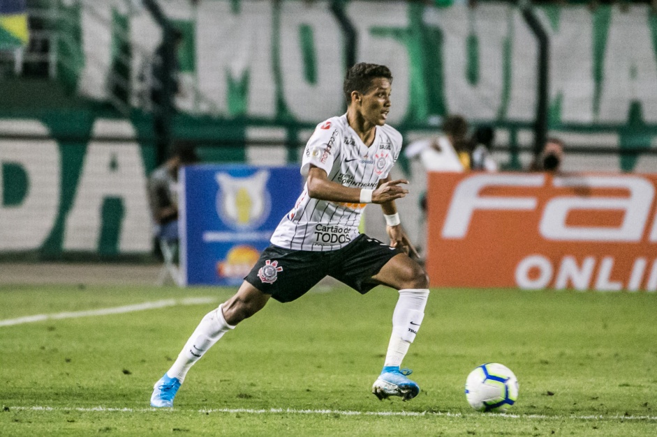 Pedrinho pode acertar sua transferência ao Benfica, de Portugal, nos próximos dias