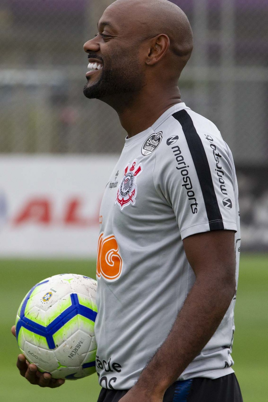 Vagner Love no ltimo treino antes do jogo contra o Palmeiras