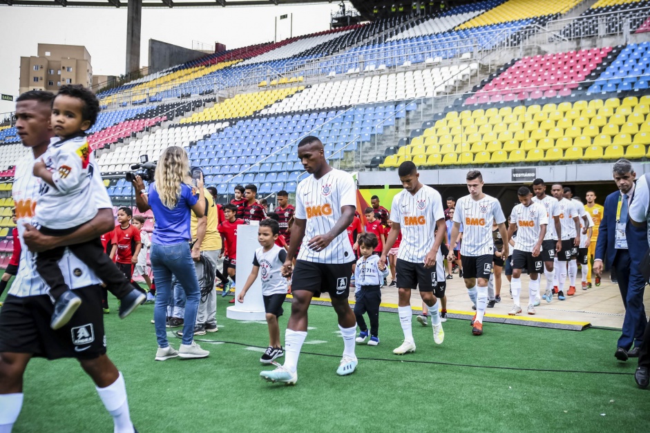 Jogadores do Corinthians se envolveram em confuso com flamenguistas