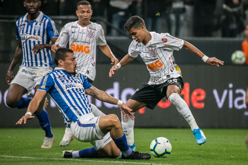 Garoto Pedrinho durante duelo contra o Ava, pelo Campeonato Brasileiro, na Arena Corinthians