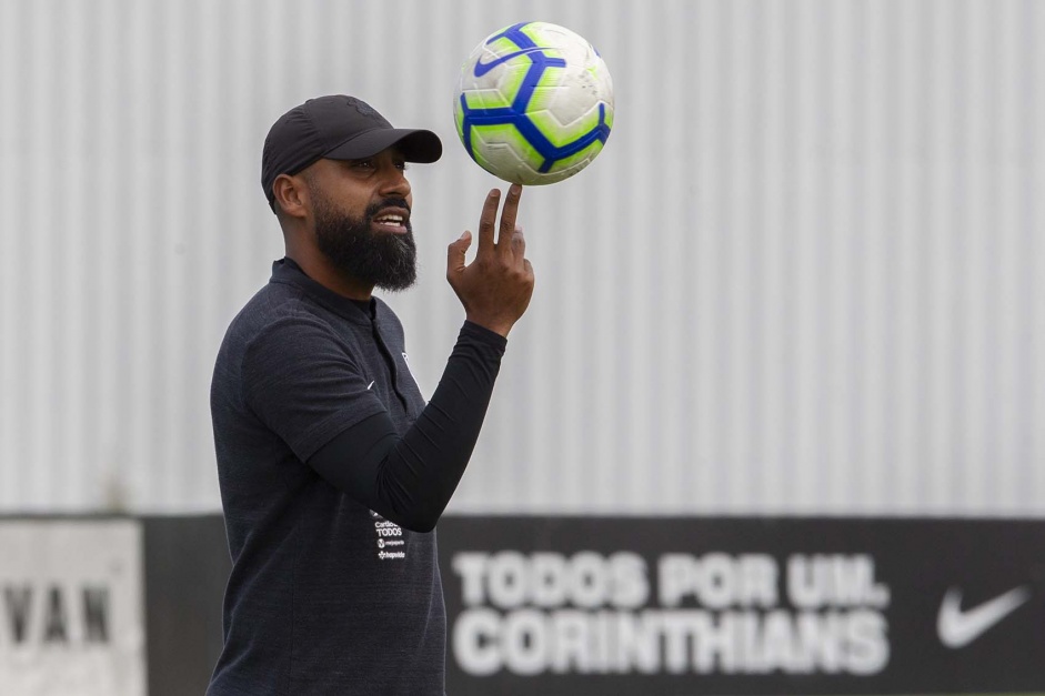 Dyego Coelho no treinamento do Corinthians desta sexta-feira, no CT Joaquim Grava
