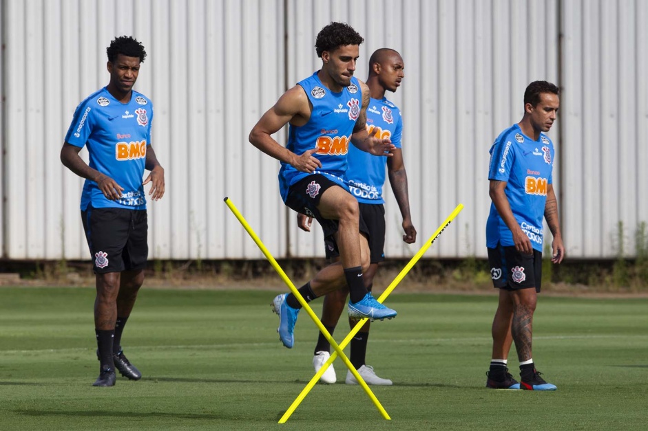 Volante acredita na capacidade do novo treinador do Corinthians