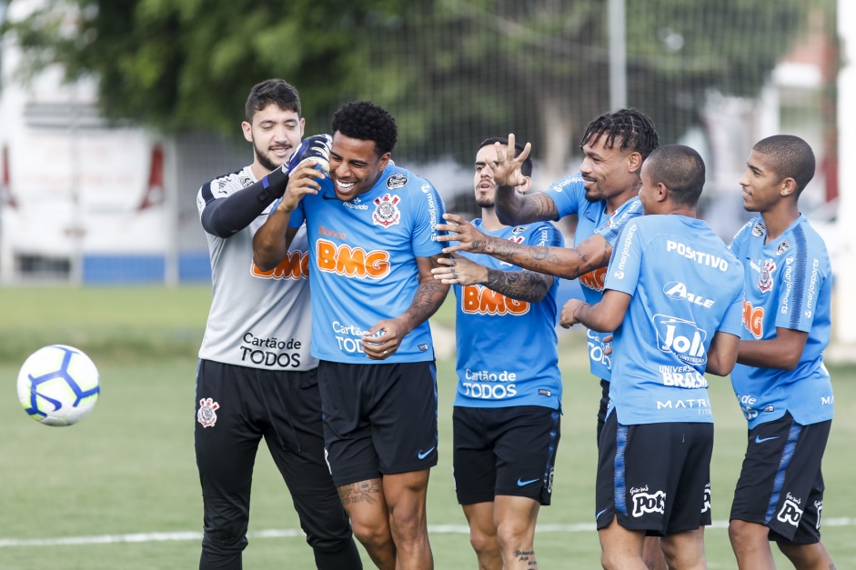 Corinthians fez treino descontrado nesta sexta-feira