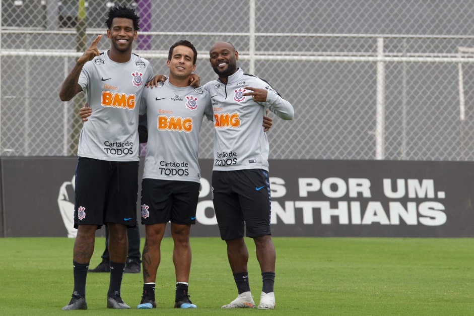 Corinthians se reapresenta no CT Joaquim Grava na tarde desta segunda-feira