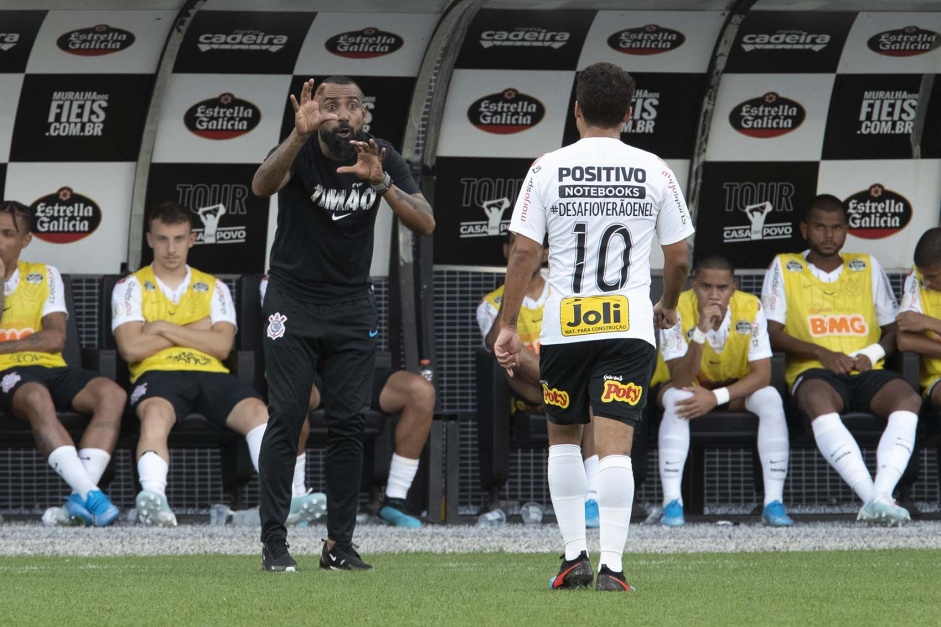 Corinthians perde para o Fluminense na ltima rodada do Campeonato Brasileiro