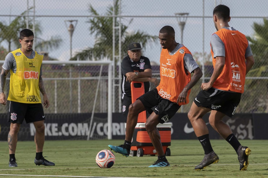 Fagner e Marllon no treino de reapresentao do elenco do Corinthians para temporada 2020
