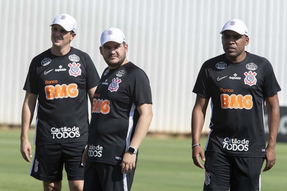 Nova comisso tcnica no treino de reapresentao do elenco do Corinthians para temporada 2020